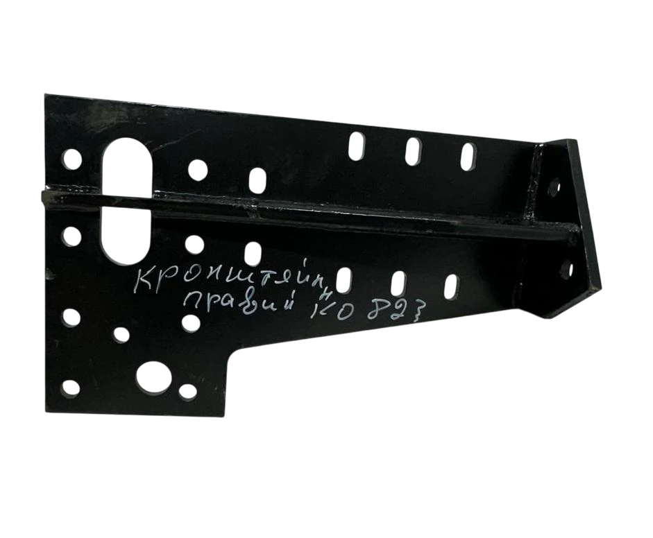Кронштейн КО-823А.08.04.000 крепления щетки Правый