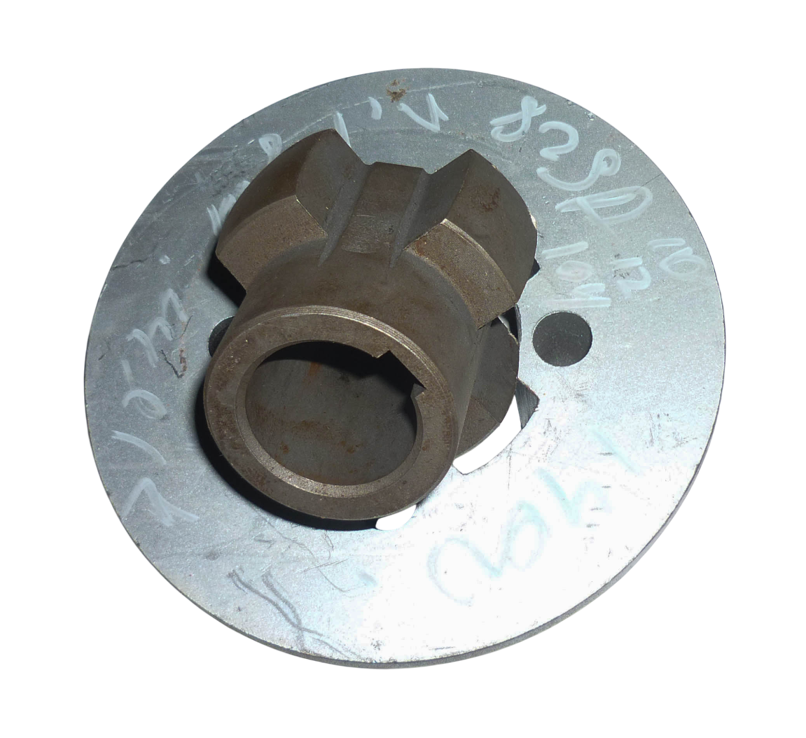 Полумуфта КО-829А.47.09.200 Z с полумуфтой КО-829А.47.05.001 крест (комплект)