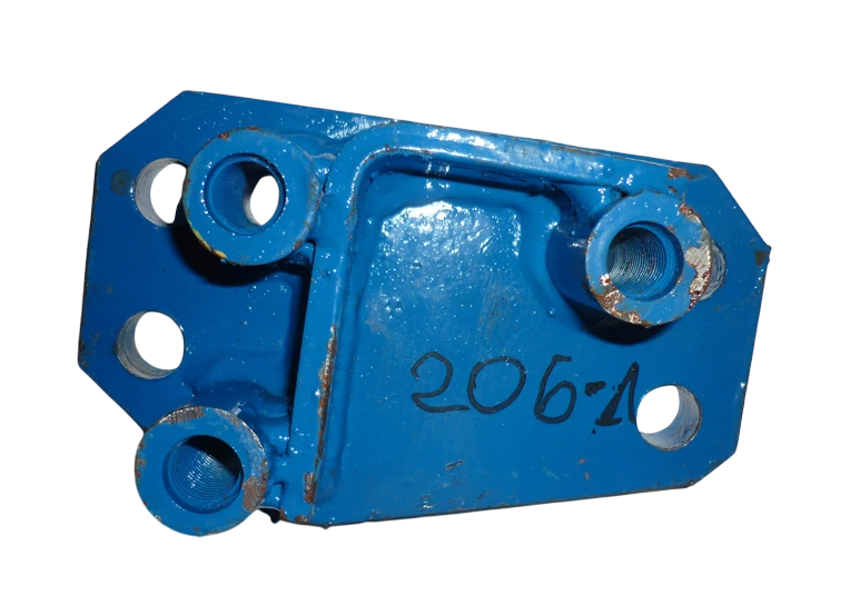 Кронштейн левый (передний) КУН 00.206