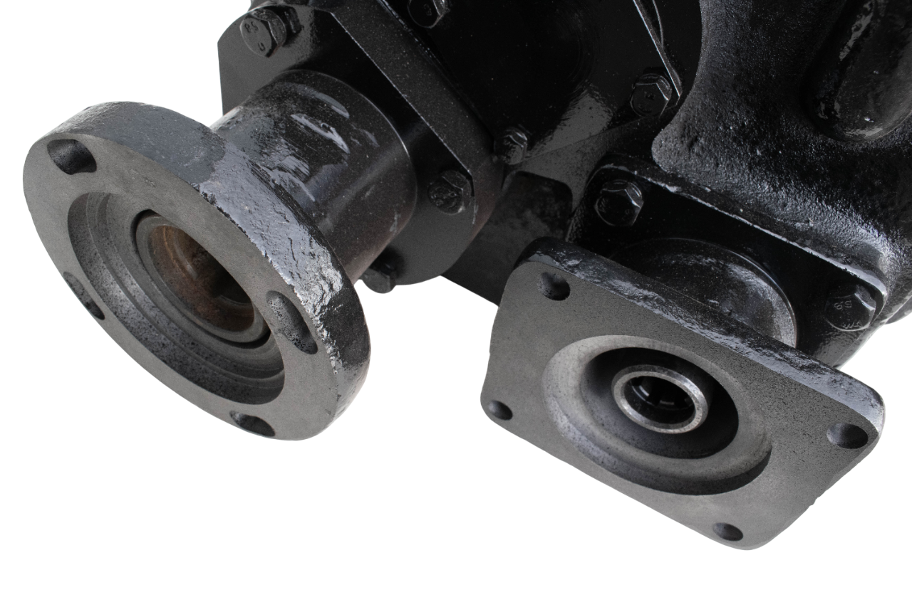 Редуктор раздаточный КО-806-20.56.02.200