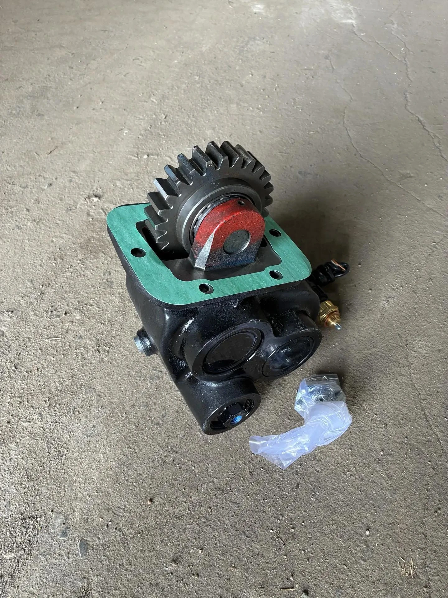 Коробка отбора мощности МАЗ 344АD (аналог КОМ-6) R1-47FP