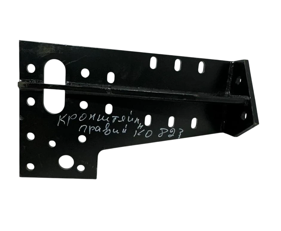 Кронштейн КО-823А.08.04.000 крепления щетки Правый