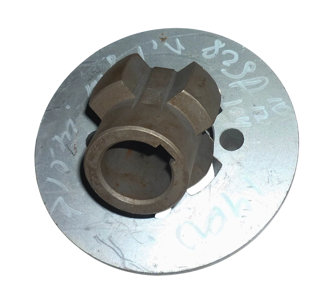 Полумуфта КО-829А.47.09.200 Z с полумуфтой КО-829А.47.05.001 крест (комплект)